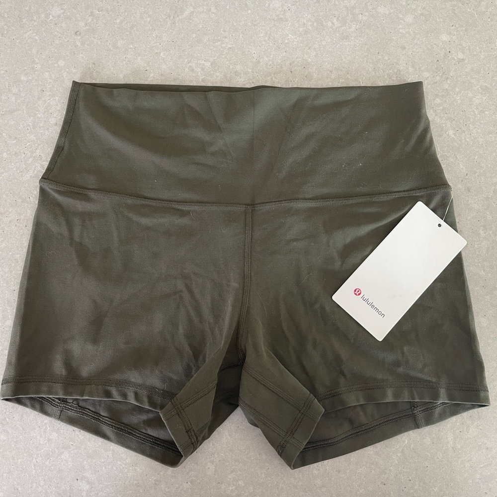 New with tags! Lululemon align shorts 4”